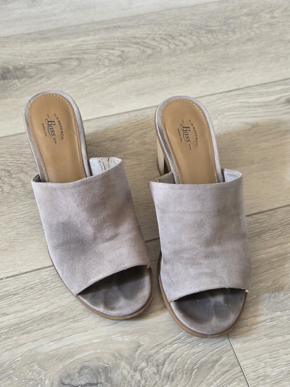 Bass Womens Beige Suede Slide Sandals